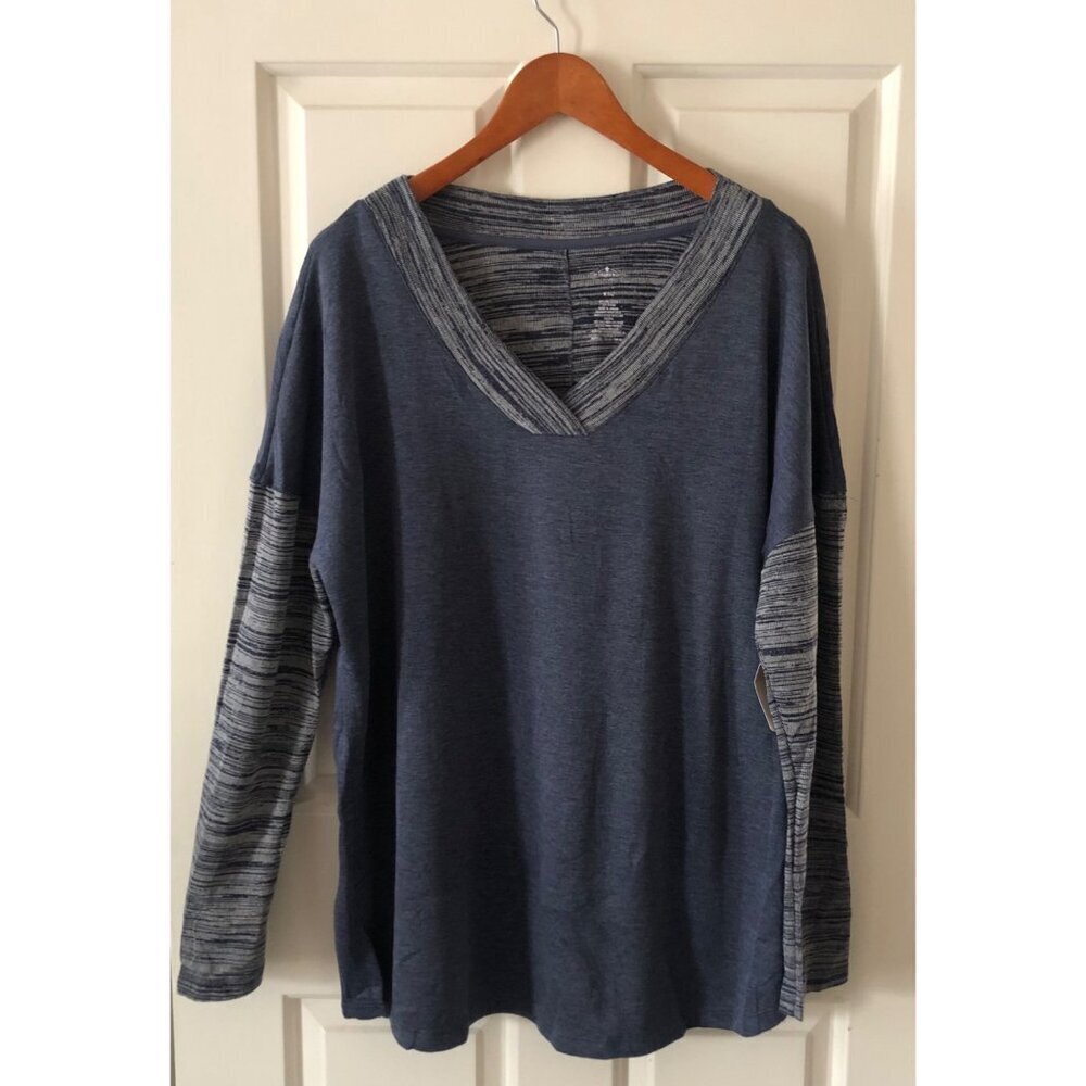 St. John's Bay Women's Active Long Sleeve Blue Pullover Top Size XXL - Picture 3 of 5